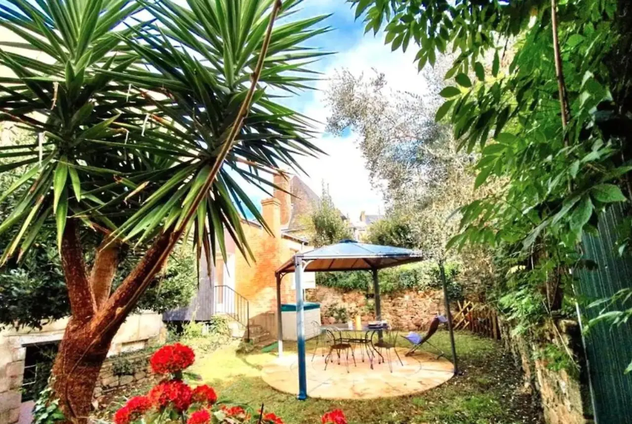 Le Patio, Coeur De Ville Avec Garage Et Jardin Vannes Apartamento