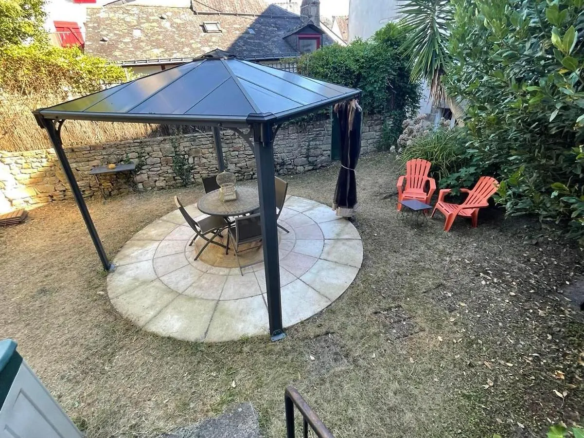 Le Patio, Coeur De Ville Avec Garage Et Jardin Vannes Francia