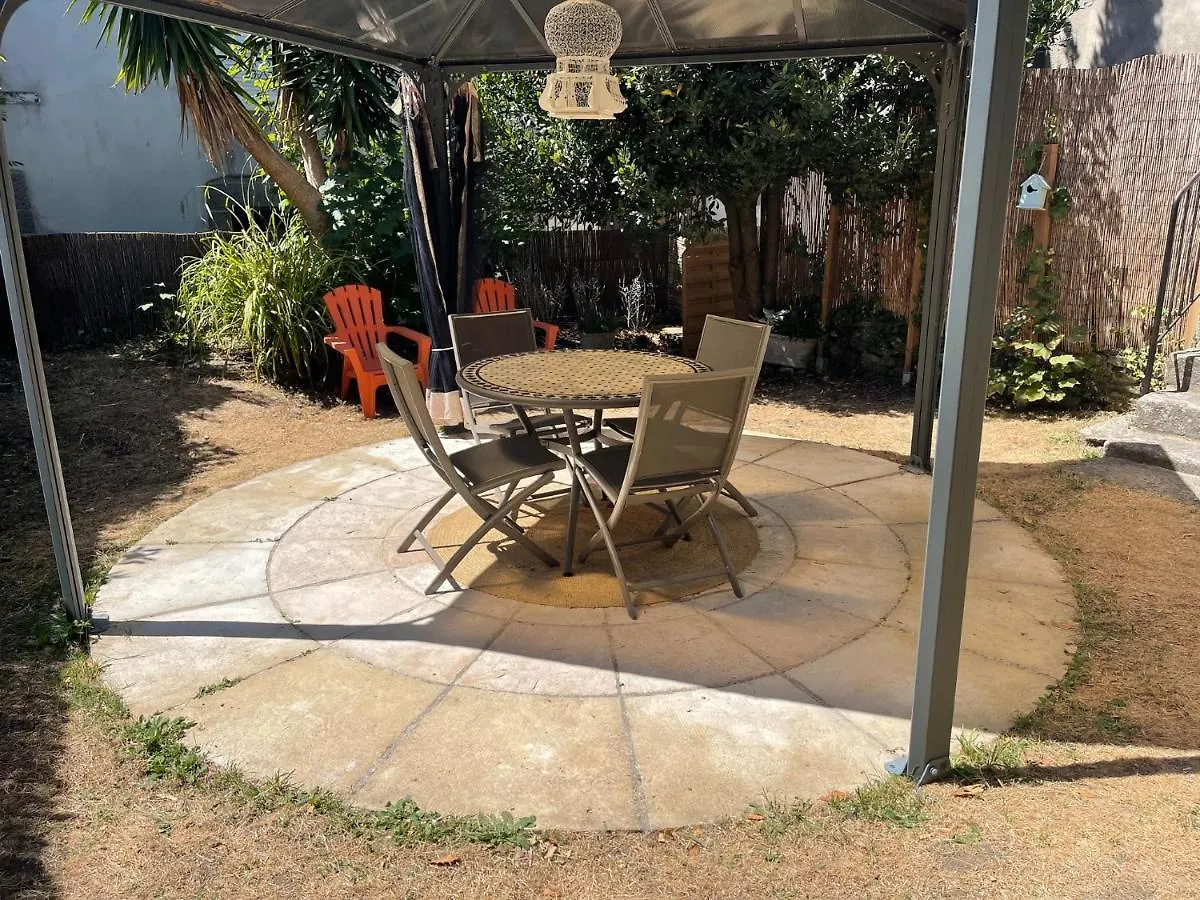 Le Patio, Coeur De Ville Avec Garage Et Jardin Vannes 0*,  Frankreich